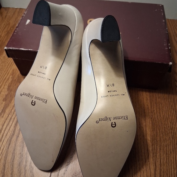 Women's Etienne Aigner Cream Heels, 8.5M, NWT - Picture 5 of 5